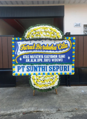 Papan Bunga Duka di Bale Kencana