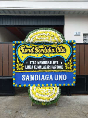 Papan Bunga Duka di Bale Kencana